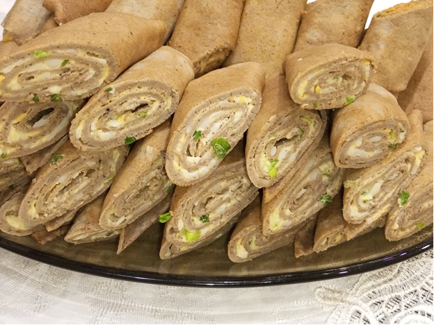 Печеночные блинчики с начинкой.