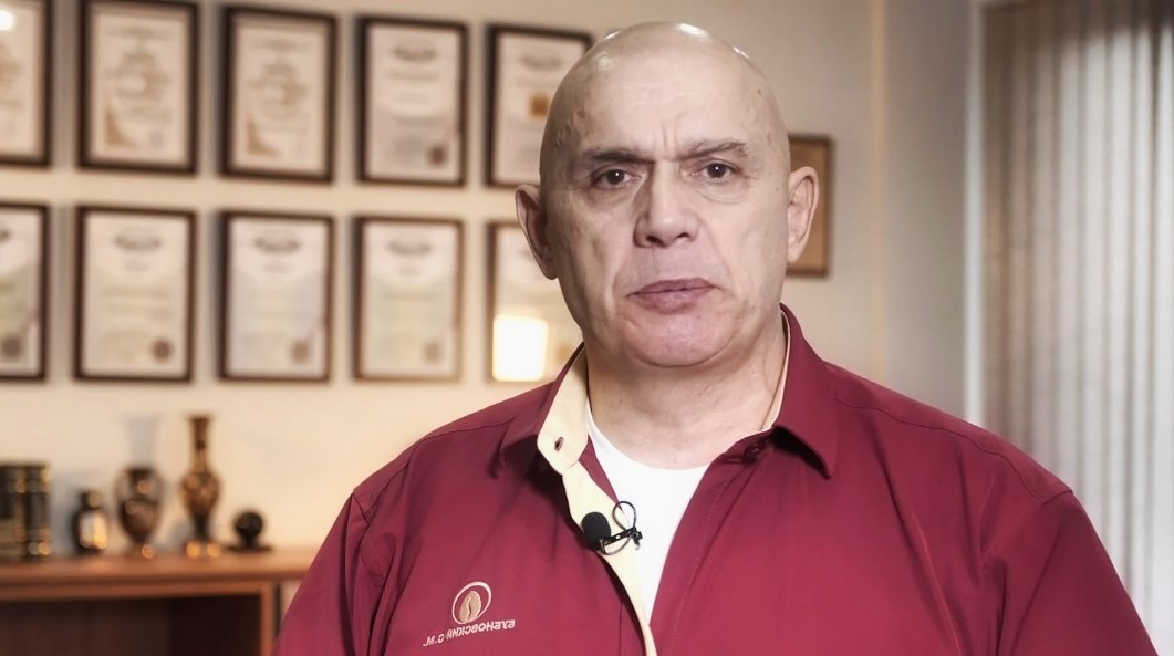 Если их не поддерживать, тело перестраивается, и чаще всего в сторону проблем.
