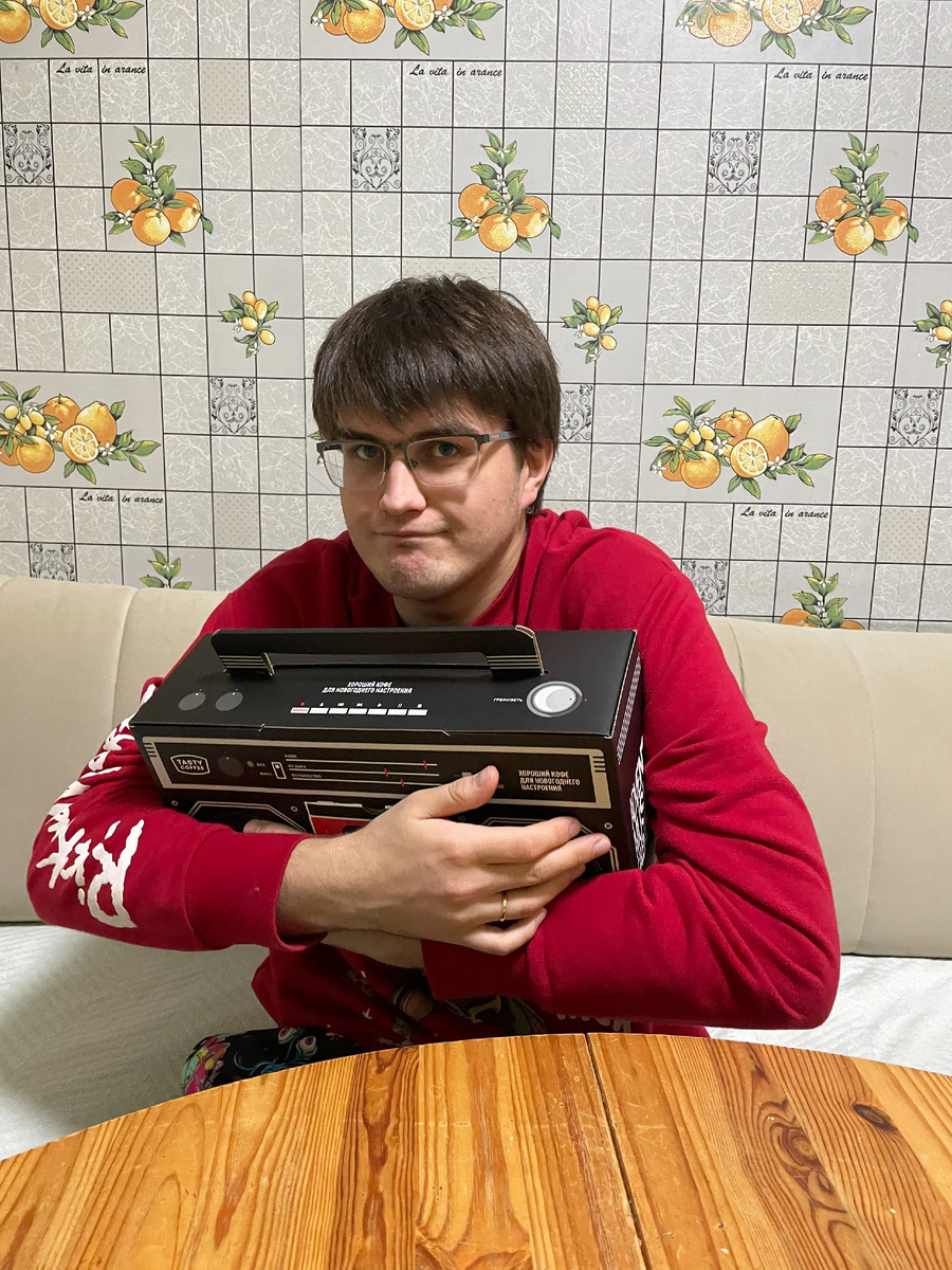 Всем привет! Я Саша, пишу о том, что я люблю — о кофе и вине. А моя жена Соня готовит и ищет для нас разные интересные места. Подписывайтесь! 