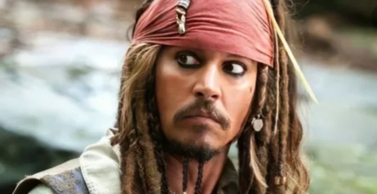 Джек Воробей из фильма "Пираты Карибского моря"