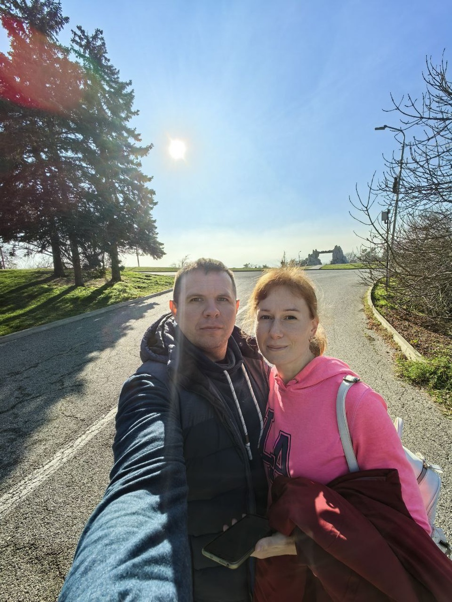 Напротив ворот Любви в Пятигорске на Машуке