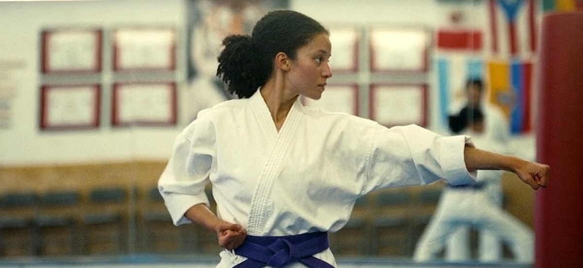 Кадр из фильма "Битва за битвой". Боевитая доча революционеров.