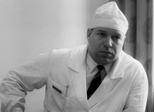 Советские хирурги знали, как за 2 минуты утром укрепить скелет - всего 1 упражнение не дает костям превратиться в труху в 55+