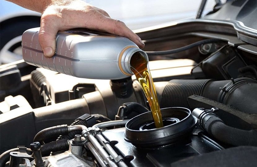 Что будет, если залить в бензиновый двигатель дизельное масло? Результат эксперимента и холодные факты