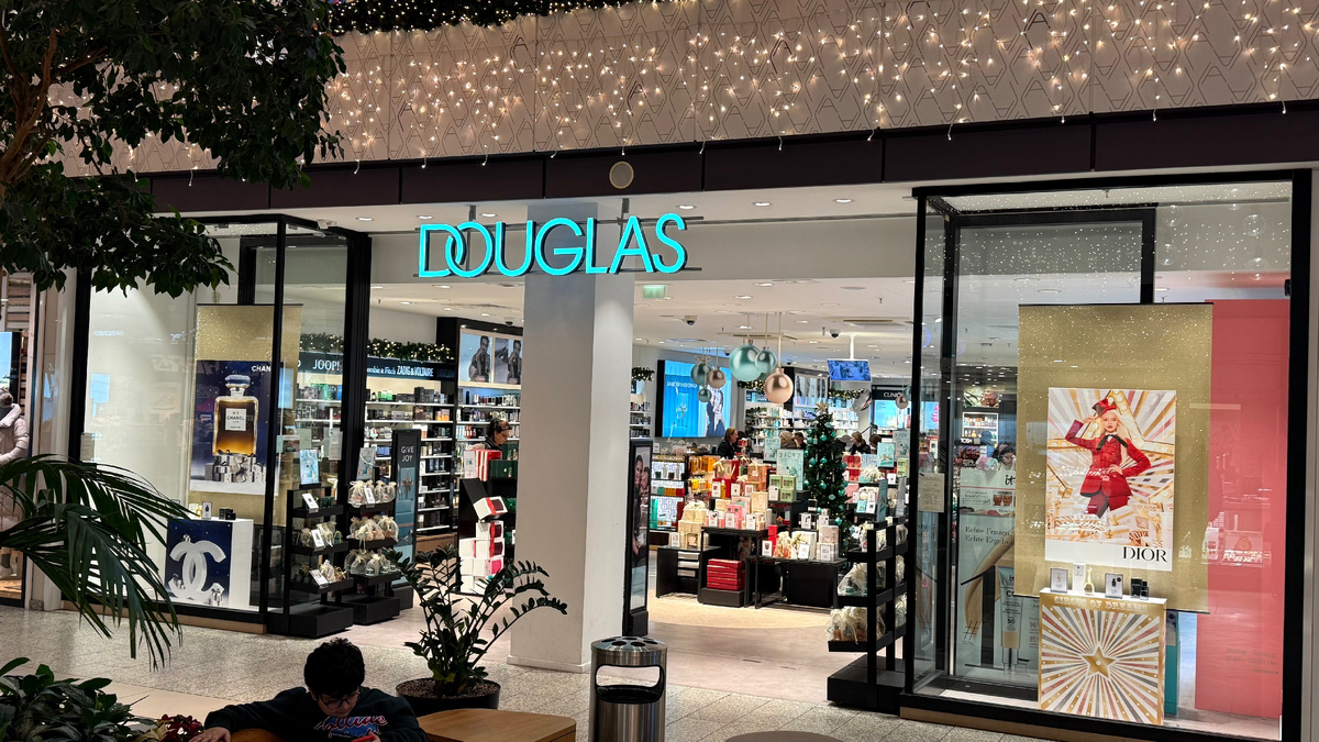 Парфюмерный магазин  Дуглас