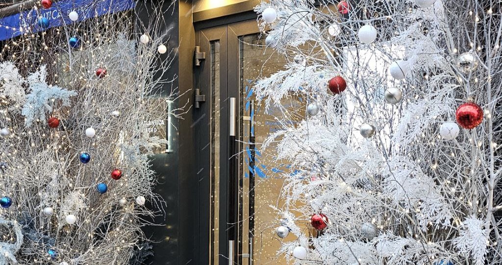 Умираю от переизбытка свежей рыбы в организме и срочно делюсь явками и паролями, где этим удовольствием можно наесться до отвала