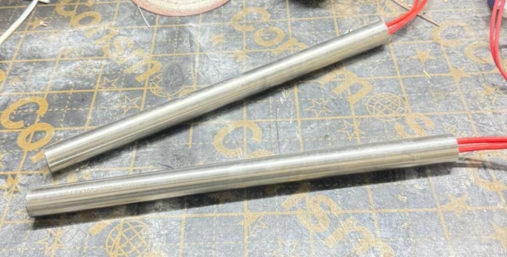    Патронный нагреватель. Диаметр 24,7 мм, длина 350 мм, провода 1 метр admin