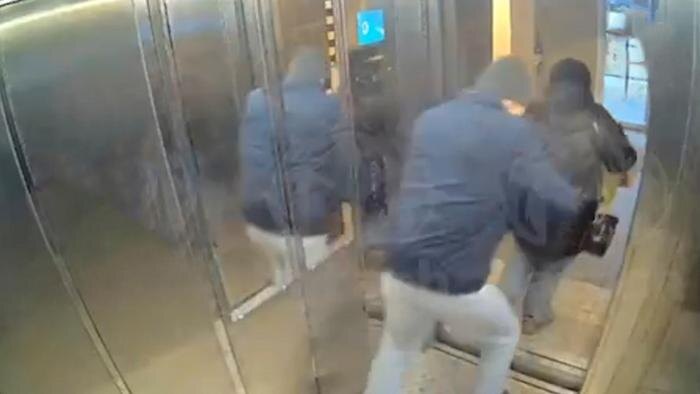 В многоэтажном доме в Стерлитамаке рухнул лифт с людьми. Обложка © Telegram /Mash Batash