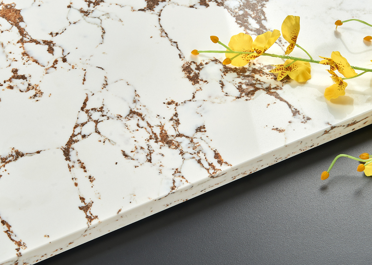 Современный декор. Кварцевый камень Aleph A76 Arabescato Miele 