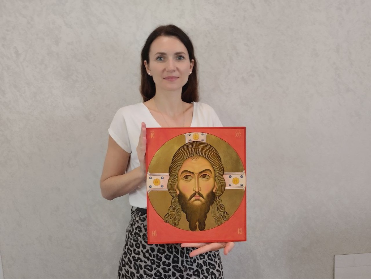 Икона Спас на чрепии. Написана в бессанкирной техники.