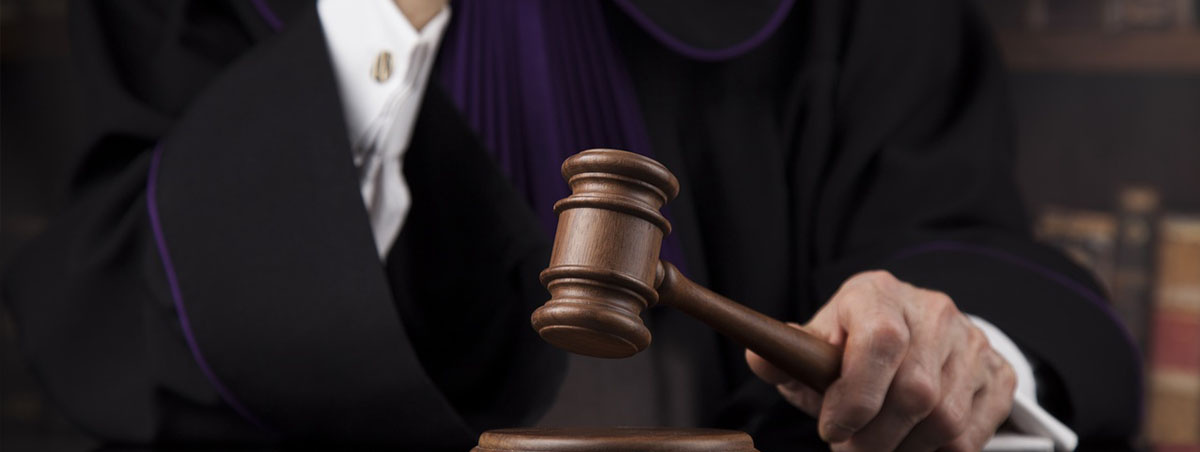 Убегаем от кредиторов, прикрываясь детками