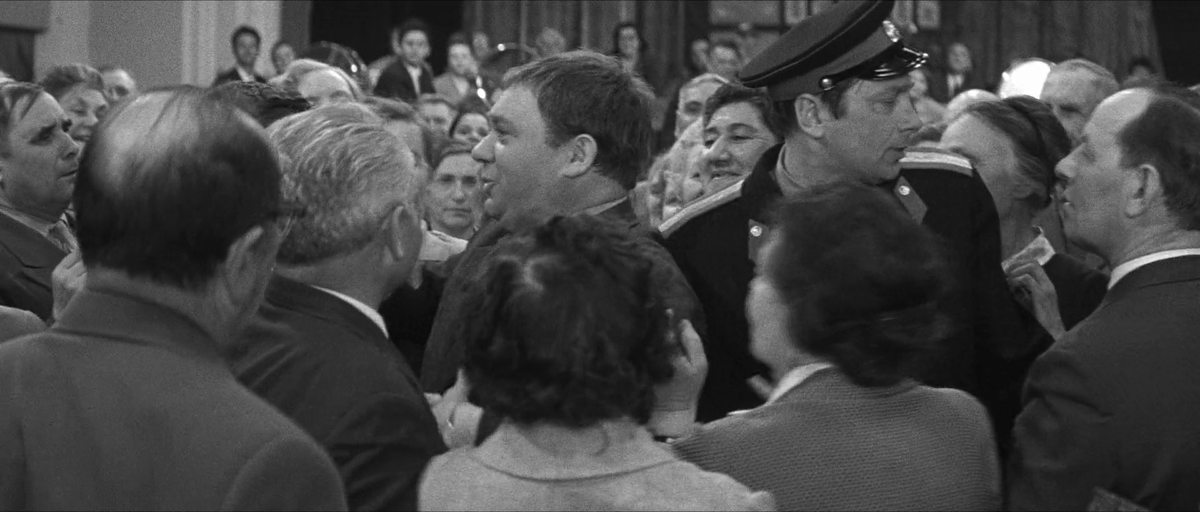 Кадр из фильма "Зигзаг удачи" (1968)