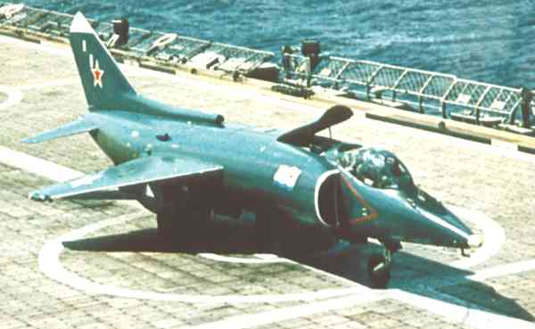 1975, 16 декабря: Начались первые полеты палубного штурмовика Як-38. 