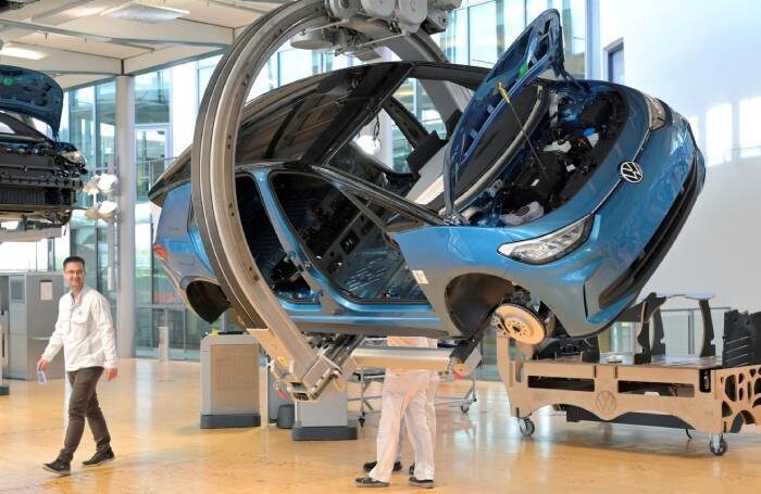    REUTERS/Matthias Rietschel