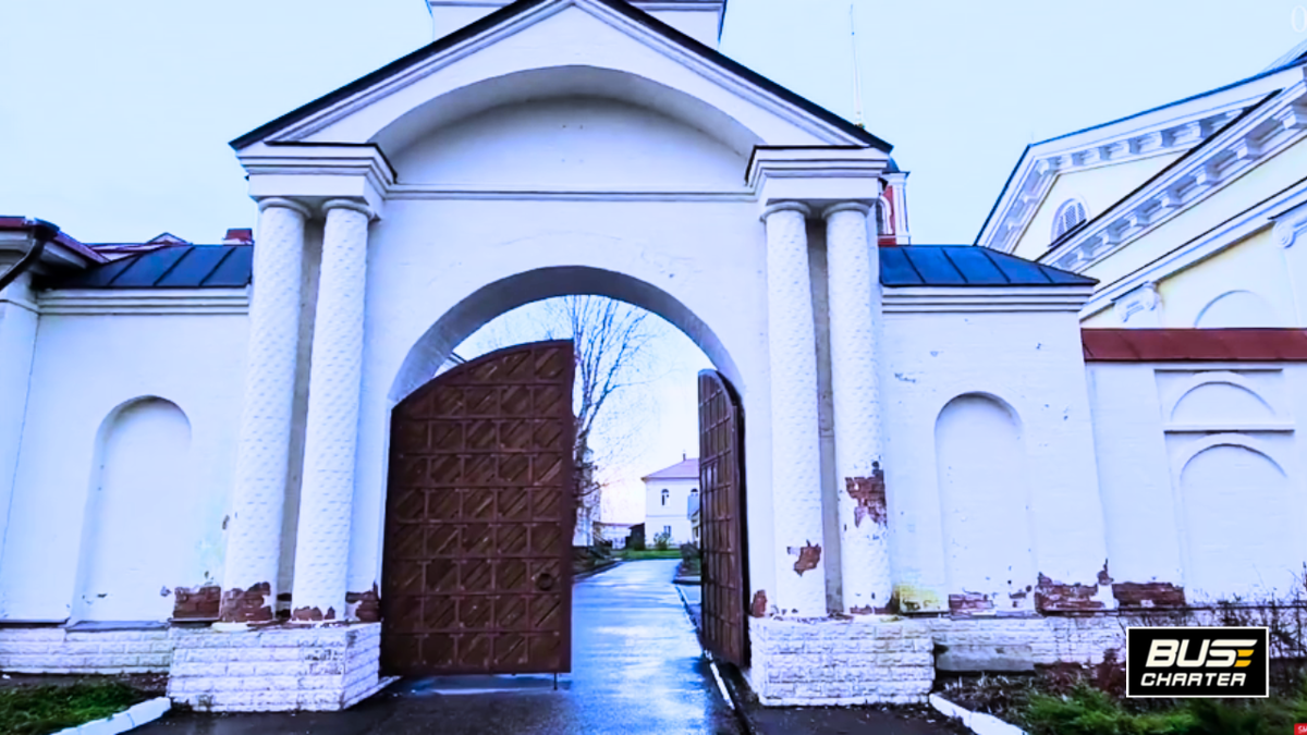 Ростов Великий на автобусе, На пару дней из Москвы