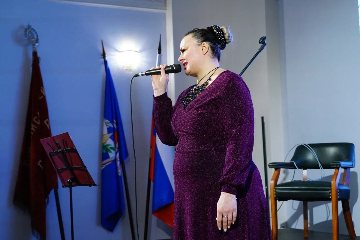 Болгарская певица М. Жекова