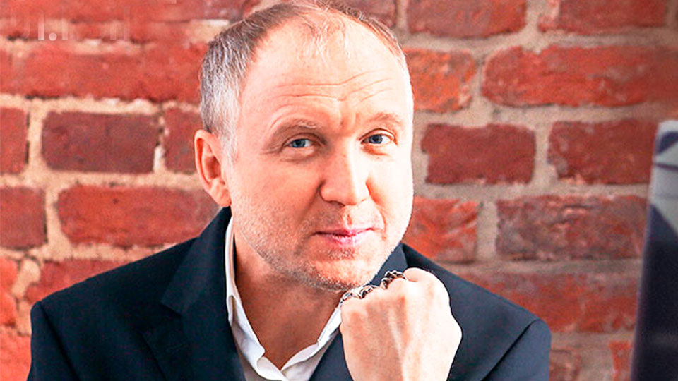 Олег Алмазов