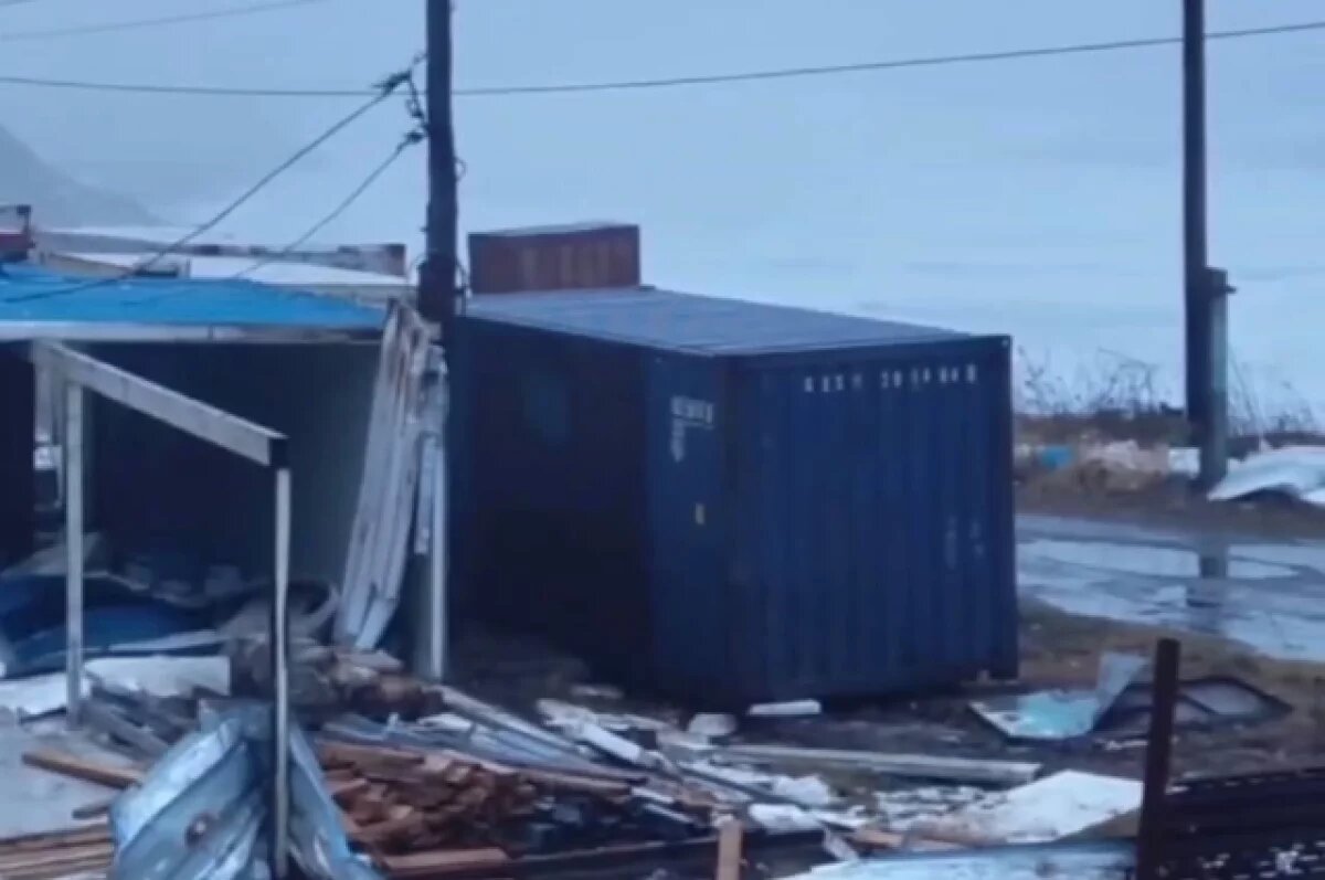    Режим ЧС введен в Южно-Курильском районе из-за мощного циклона