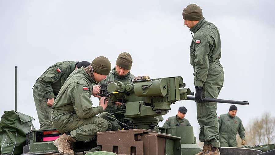    Фото: TASS/EPA/JAKUB KACZMARCZYK
