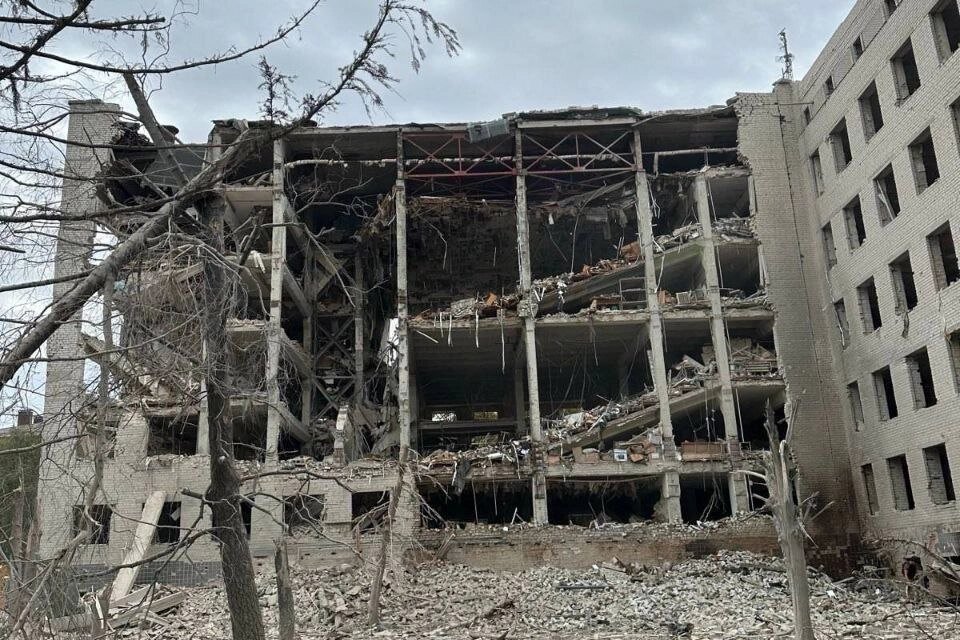    Удар по учебному центру в Полтаве, 2024 г. Фото: кадр видео