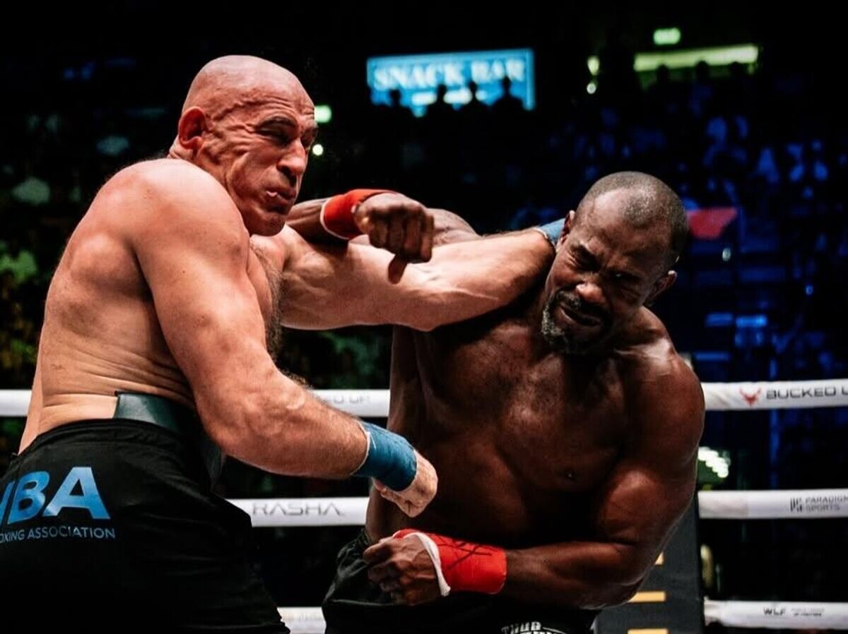    Алексей Олейник на турнире BKFC в Дубае | © Соцсети промоушена