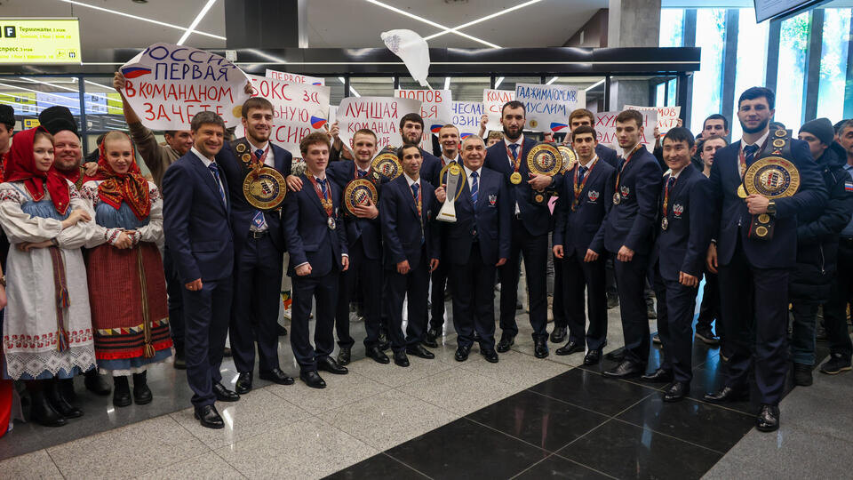     Сборная России победила в медальном зачете на чемпионате мира по боксу vk.com/Федерация Бокса России