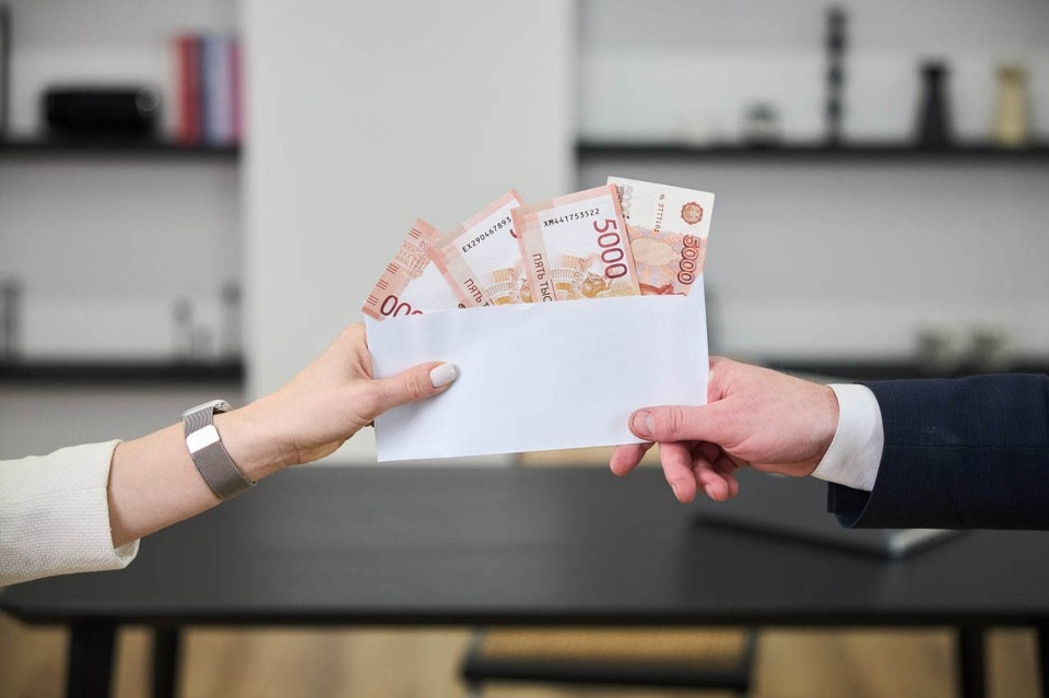    Экс-замминистр здравоохранения Иркутской области вернет в бюджет 23 млн рублей. Николай ОБЕРЕМЧЕНКО