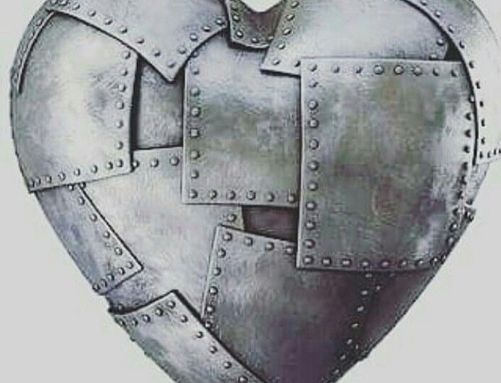 Почему железо и ферритин так быстро снижаются, нужно ли пить препараты железа постоянно и какие цифры считать нормой?