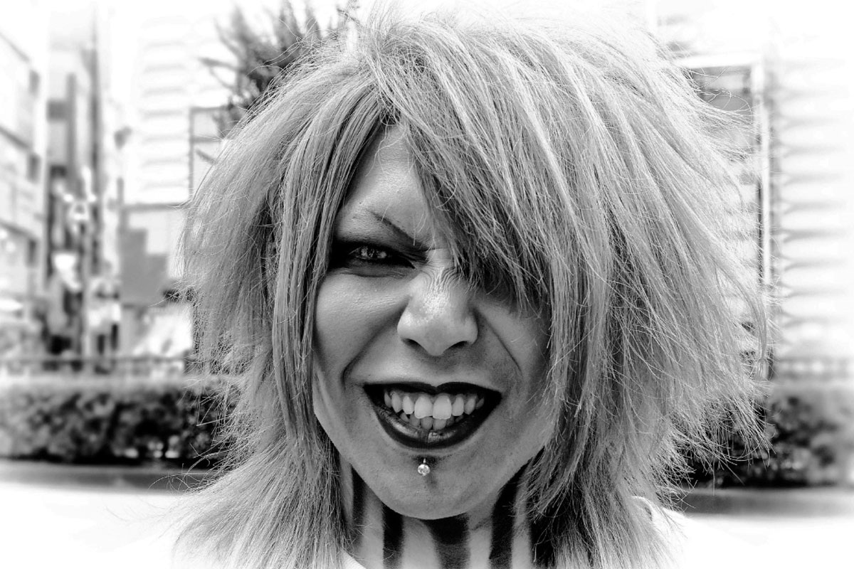 Правда болезненна, угрожает самооценке и безопасности. Признание проблемы — это ответственность за её решение, что страшно и трудно