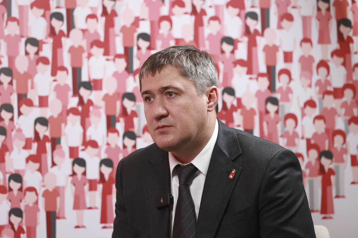 Губернатор Дмитрий Махонин частично изменил структуру кабмина края и провел точечные кадровые перестановки.  Фото: Иван Кабанов