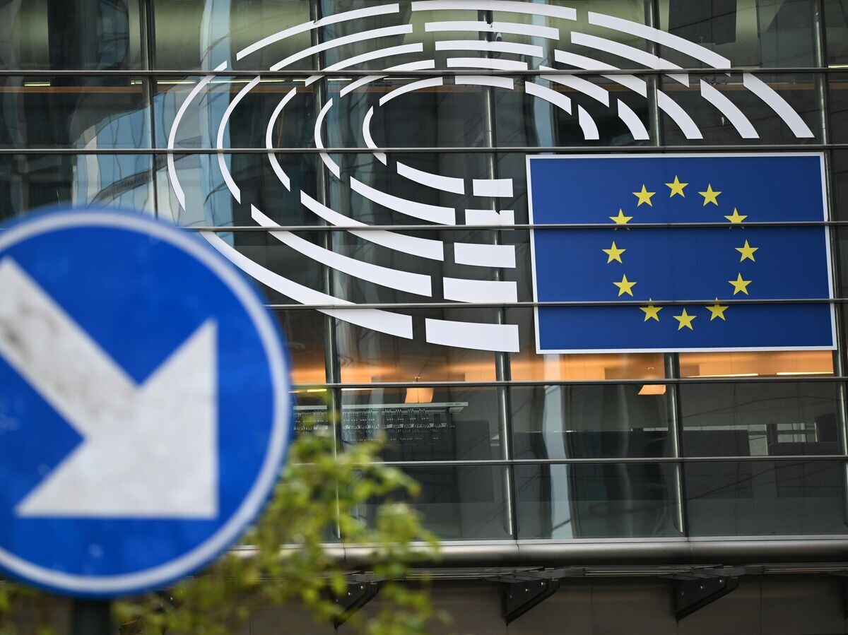    Логотип Евросоюза на здании штаб-квартиры Европейского парламента в Брюсселе | © РИА Новости / Алексей Витвицкий