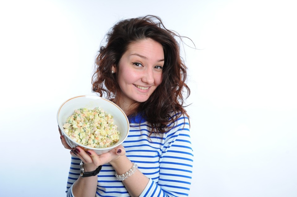    Оливье - это просто праздник! Фото: Иван Вислов