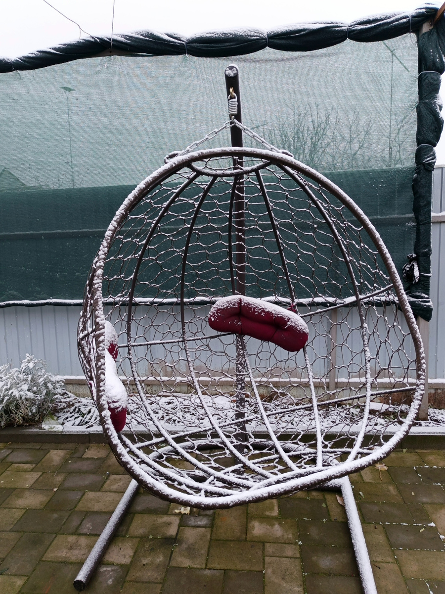 Припорошило и нас.