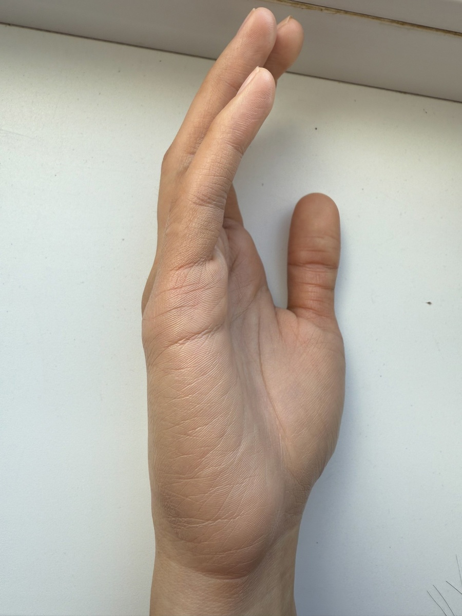 Фото ребра ладони