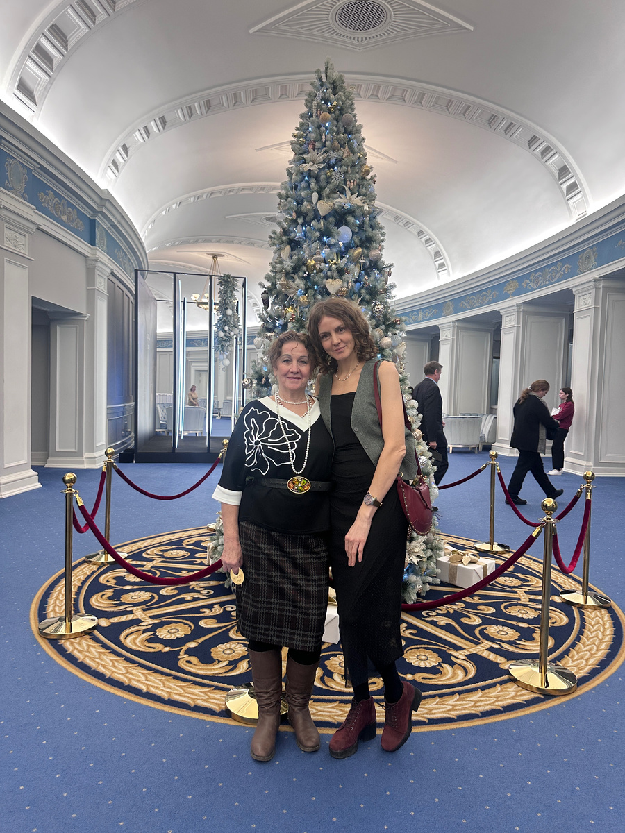 Елочка на 2 этаже