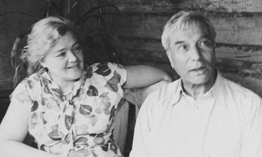 Как власть пытала женщину, чтобы сломать Бориса Пастернака, и почему он её не спас