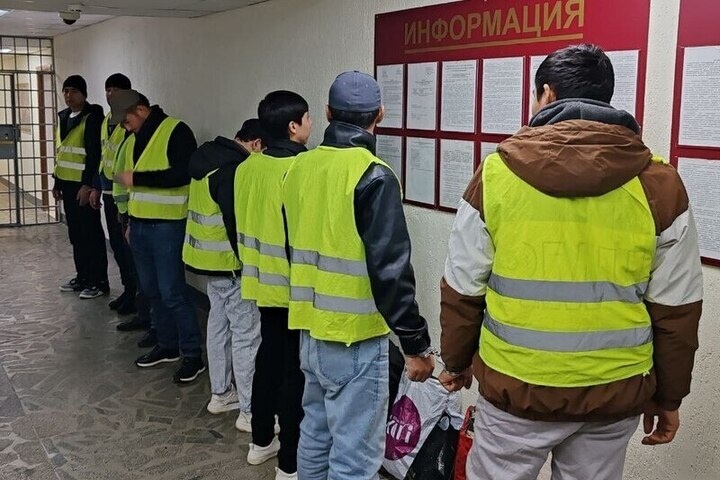 Судебные приставы Перми принудительно отправили на родину 18 мигрантов