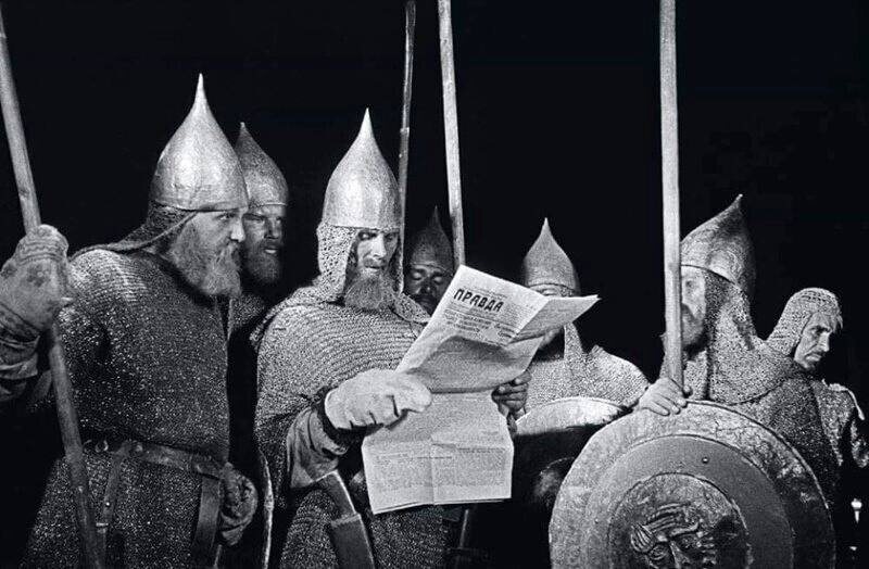 Кадр со съёмок легендарного «Александра Невского» Сергея Эйзенштейна. Фото: Анатолий Гаранин, 1938 год, киностудия «Мосфильм».