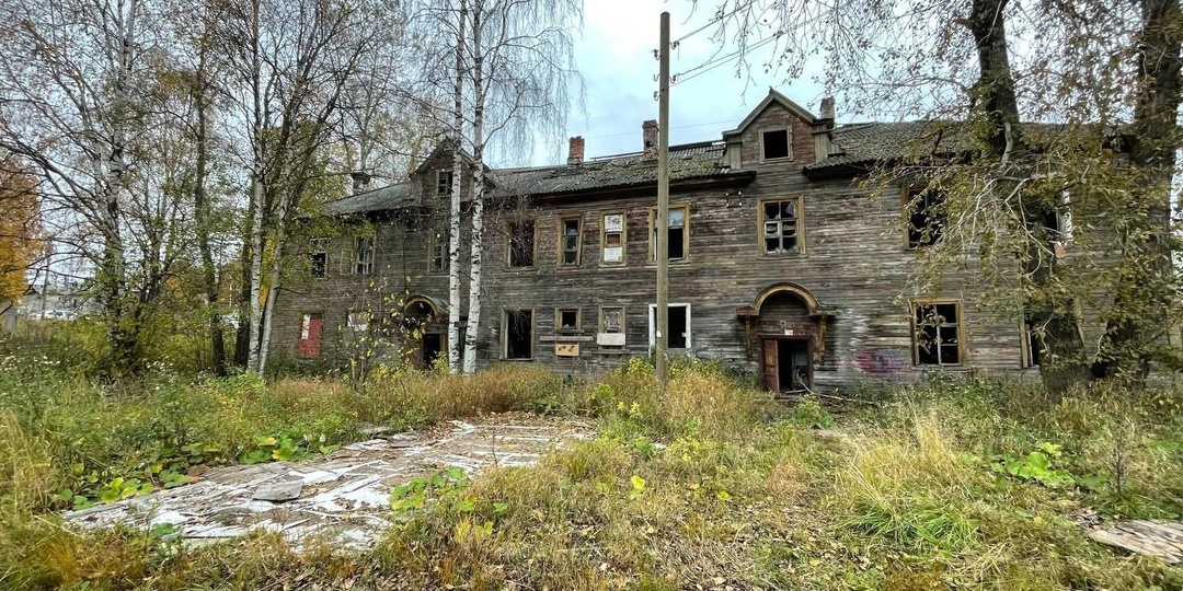 Губернатор пояснил, почему с улиц Архангельска не всегда убирают расселённые дома