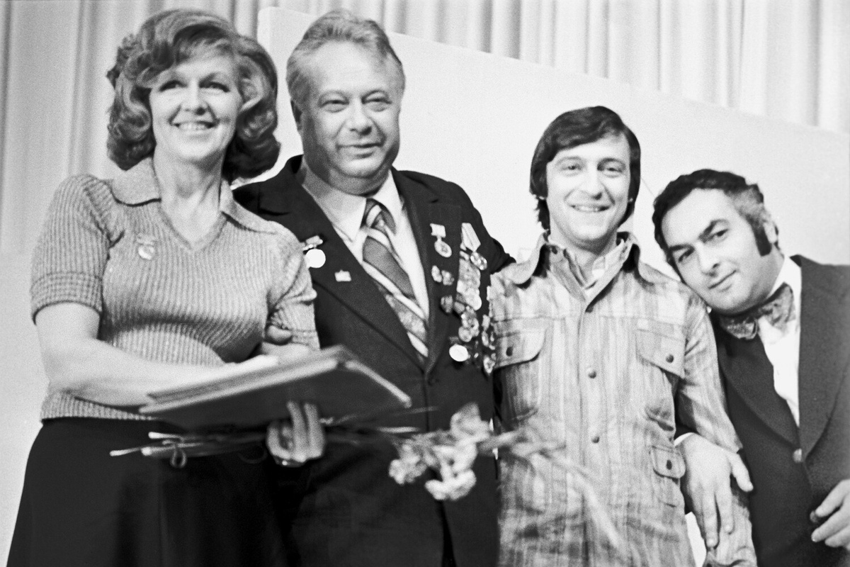 Валентина Леонтьева, Николай Озеров, Геннадий Хазанов и Левон Оганезов.