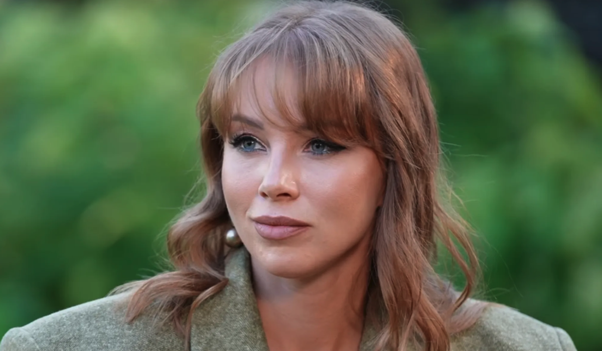    Полина Диброва. Кадр: YouTube-канал "FAMETIME TV"