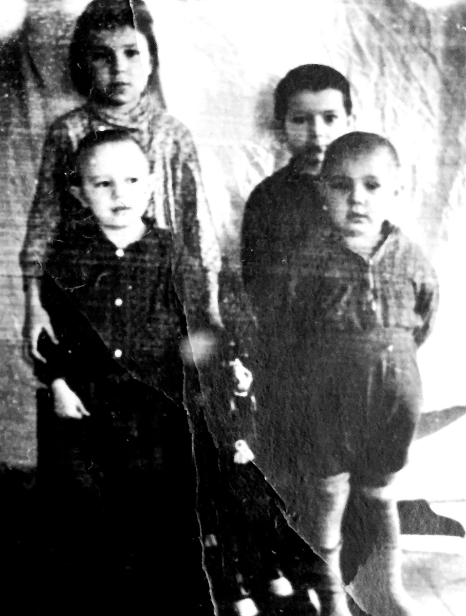 Самая толстая и важная - это я.