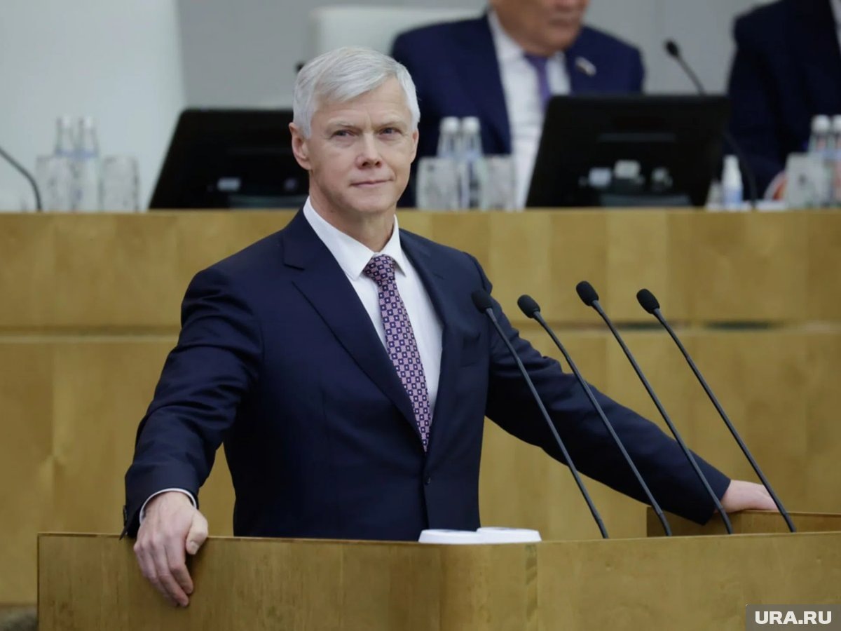     Для покрытия выпадающих доходов разумно поднять налог на прибыль банков с 25 до 35%, уверен парламентарий