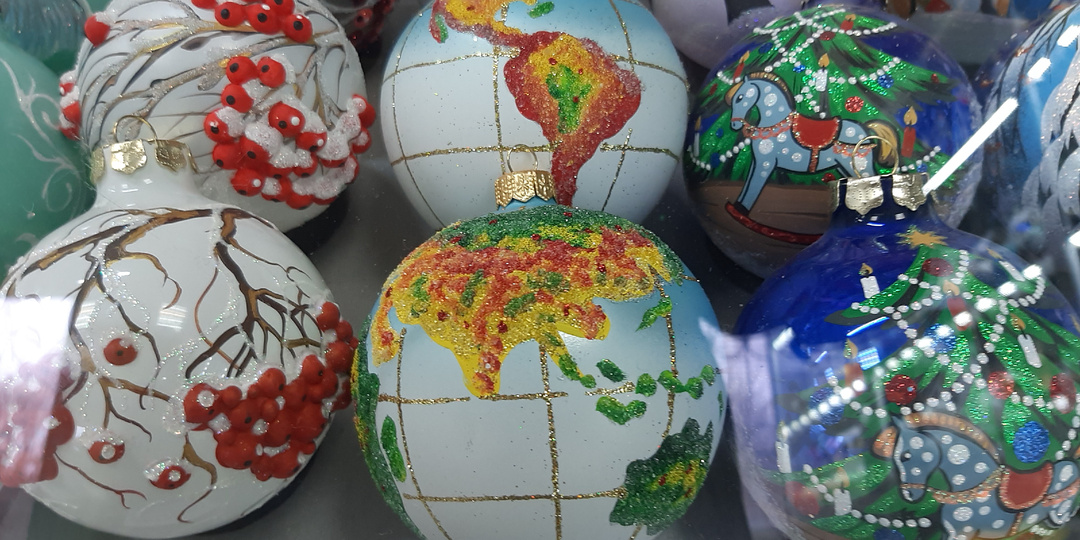 Стеклянные чудеса, или экскурсия на фабрику игрушек