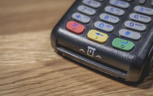    Путин подписал закон о доступе Росфинмониторинга к данным о переводах через СБП и по картам «Мир»