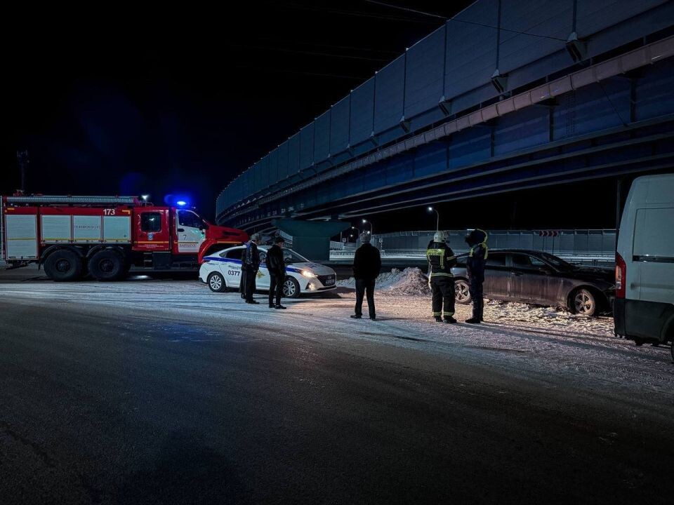    ДТП на развязке на Змеиногорском тракте. Источник: Дмитрий Ларкин, t.me/larkindms