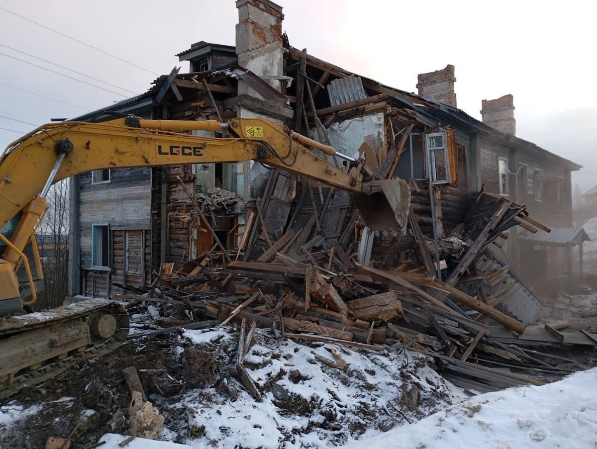    В Сулажгоре снесли аварийный дом© Инна Колыхматова