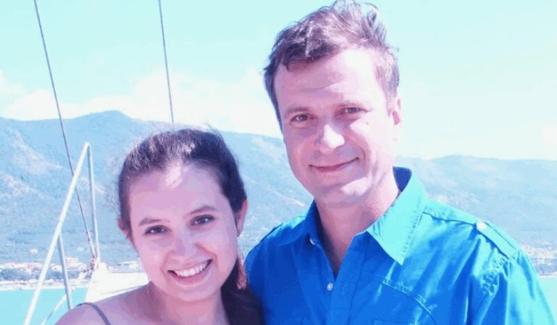    Алексей Федотов со своей сестрой Леной, которая выбрала путь стоматолога, а не сцены.