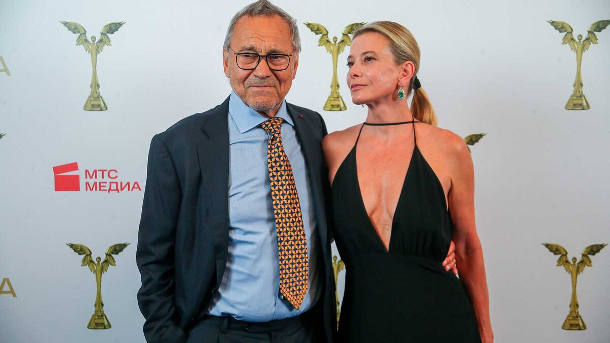 Режиссёр Кончаловский с супругой. Фото Яндекс.Картинки. 
