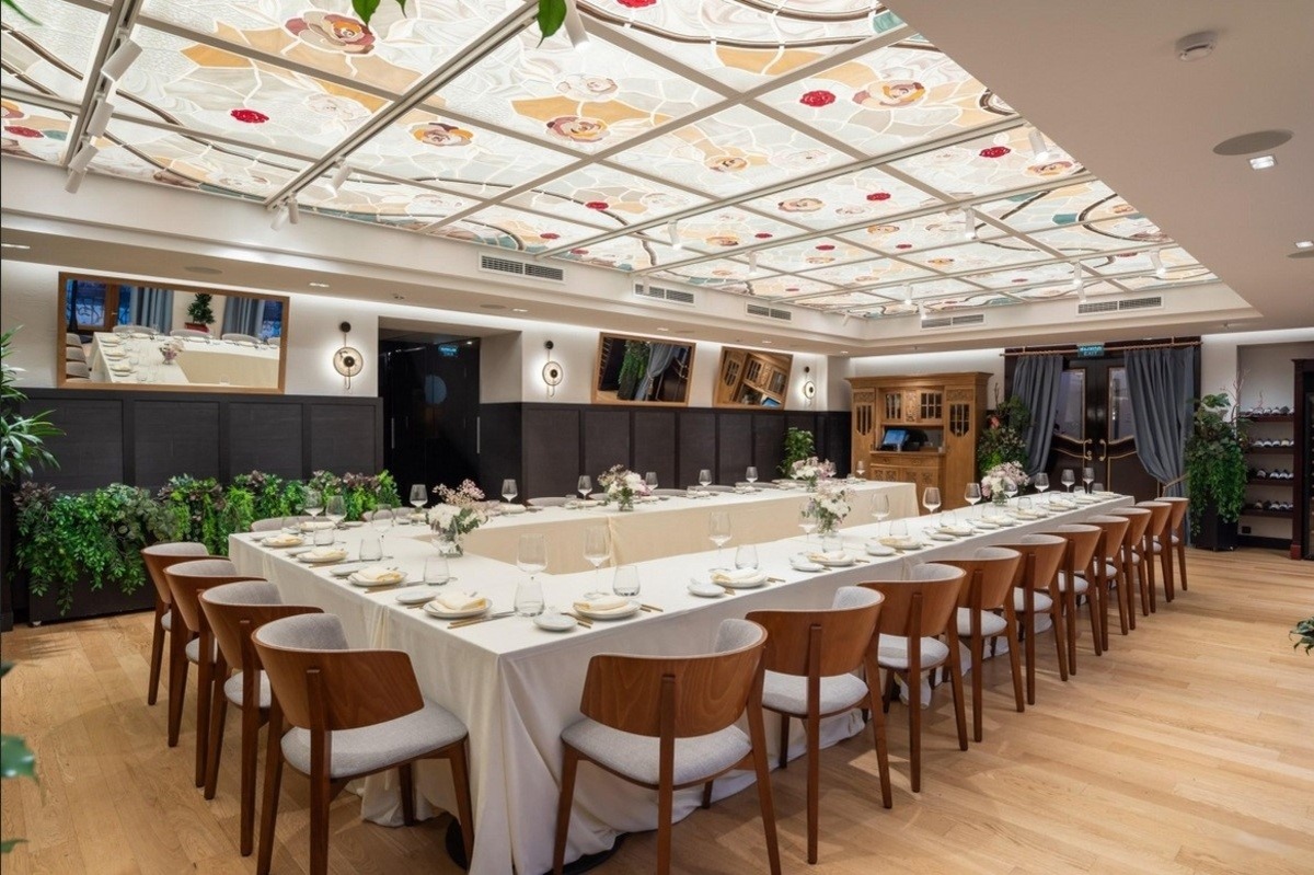 Светильники ART-TUBE55 в интерьере Bistrot 44